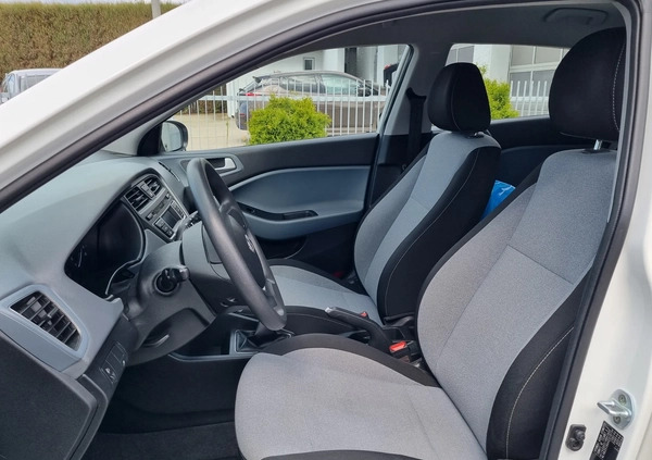 Hyundai i20 cena 35900 przebieg: 81968, rok produkcji 2016 z Tarnów małe 137